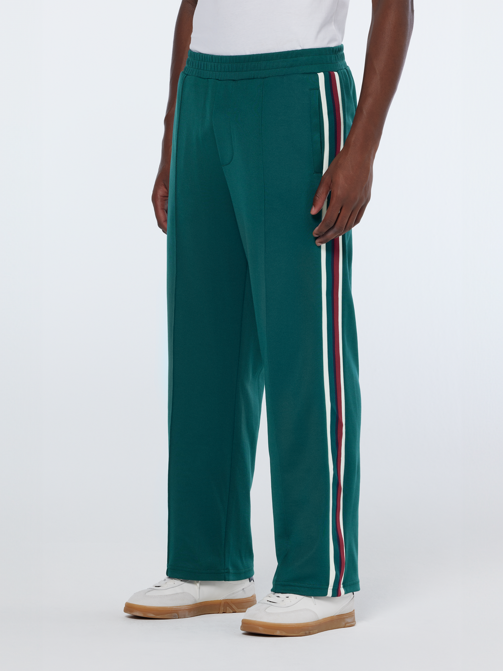 Relaxed straight fit trackpants