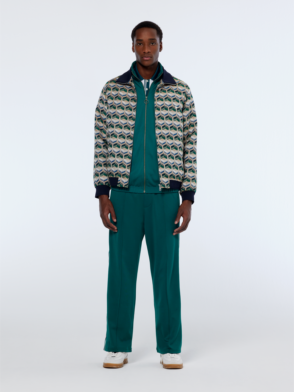 Relaxed straight fit trackpants