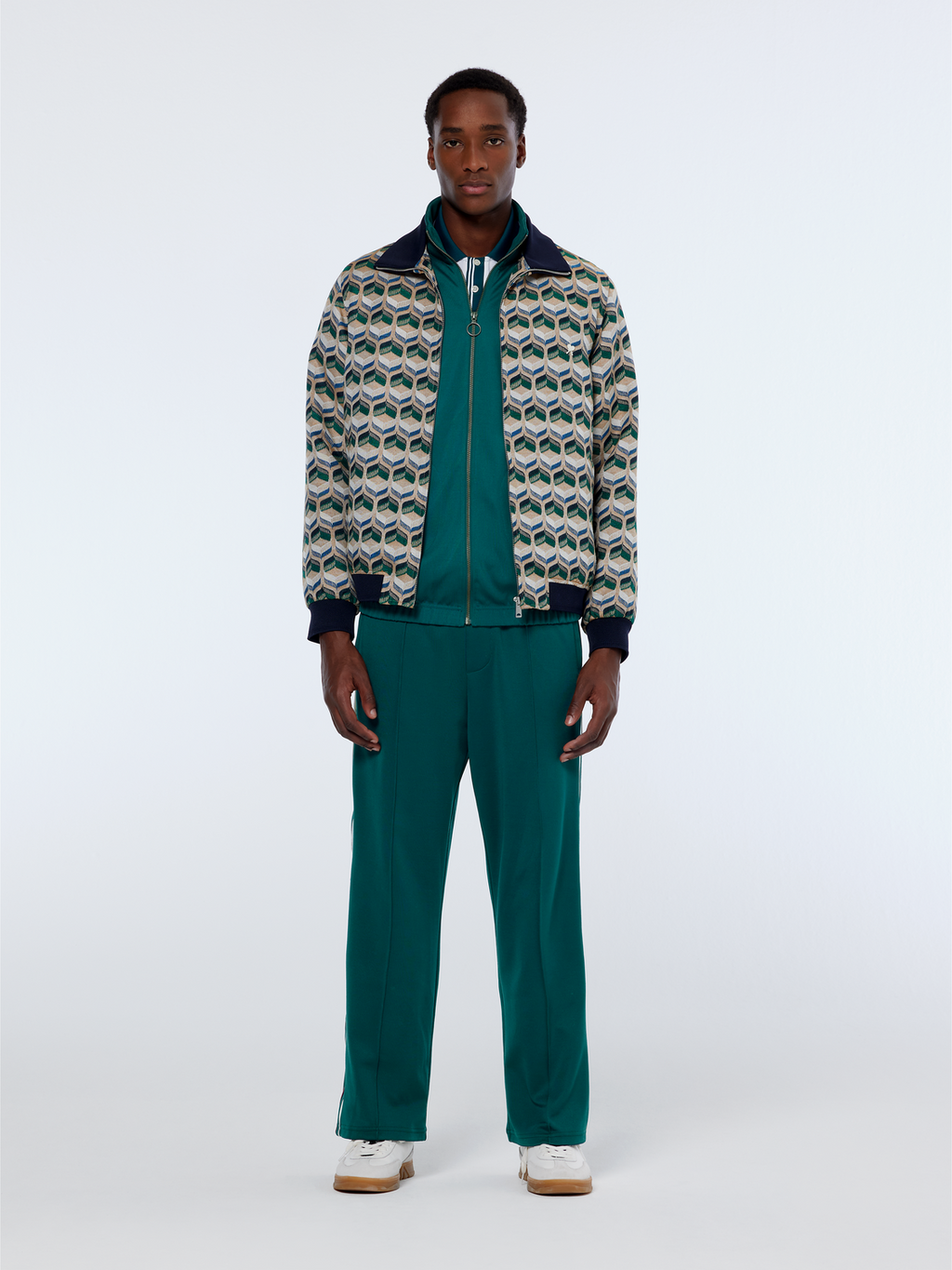 Relaxed straight fit trackpants