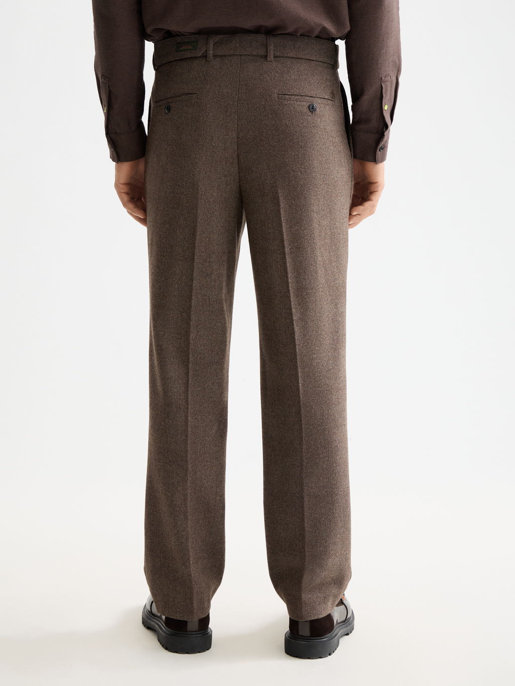 Yarn-dyed wool blend relaxed straight pleated chino