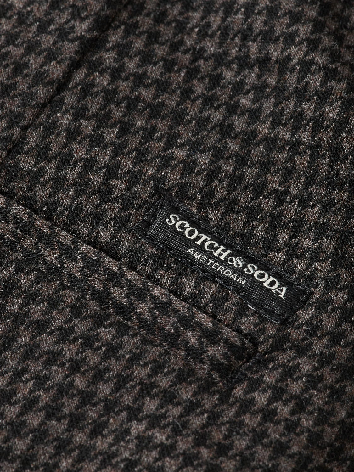 Seasonal Essentials Mott Chinos