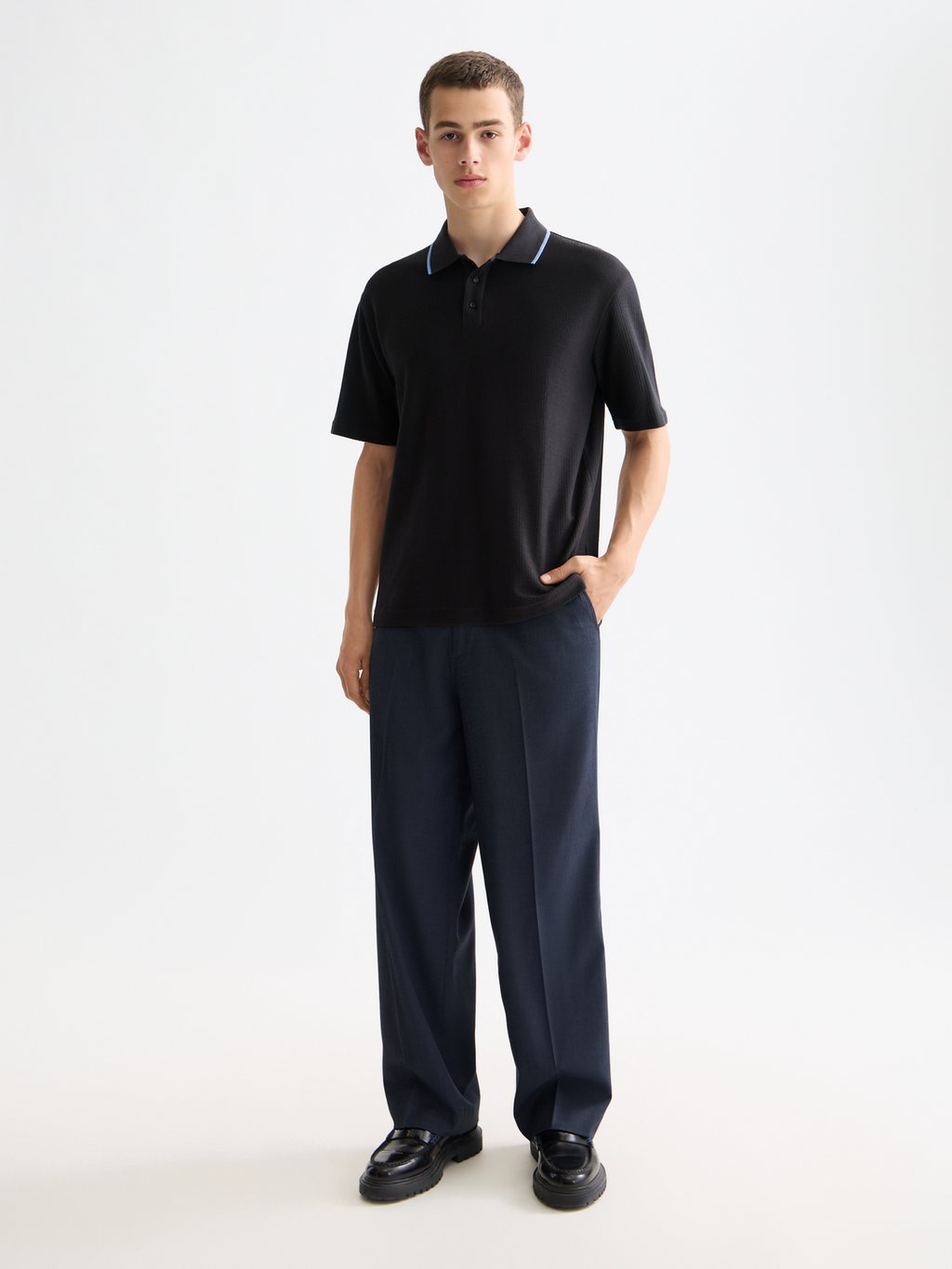 Structured relaxed polo