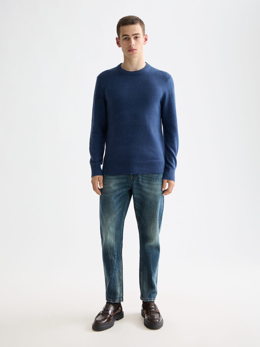 Soft knit regular fit crew neck