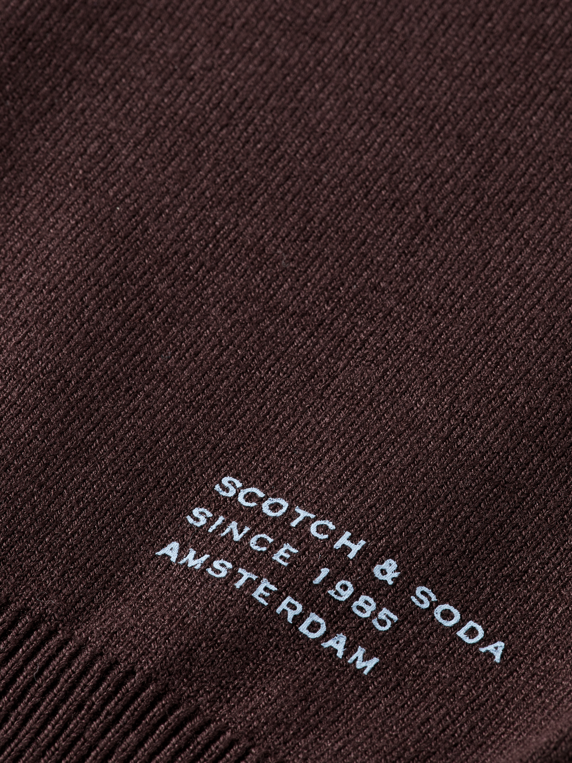 V-neck relaxed pullover