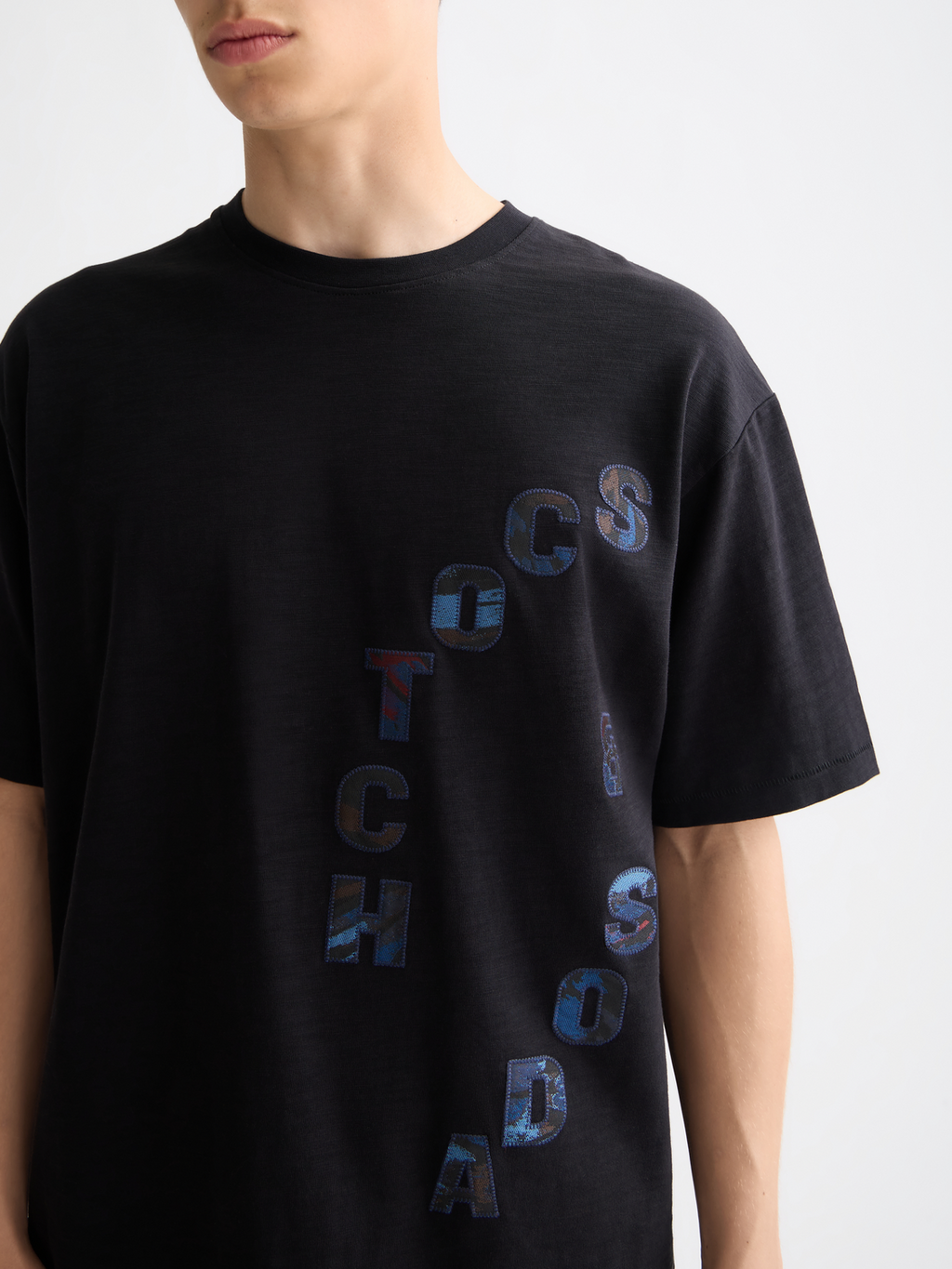 Loose Fit Applique T-shirt
