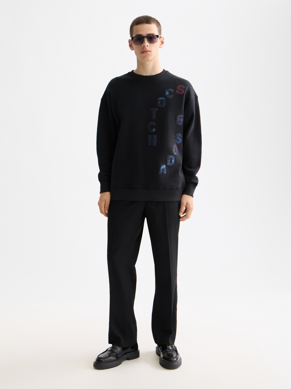 Loose FIt Applique Sweatshirt