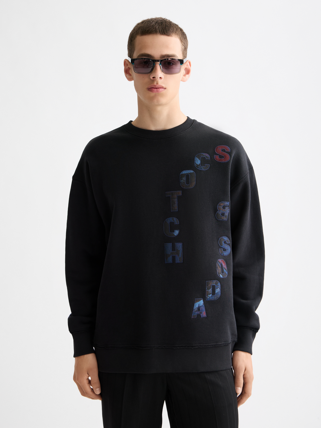 Loose FIt Applique Sweatshirt