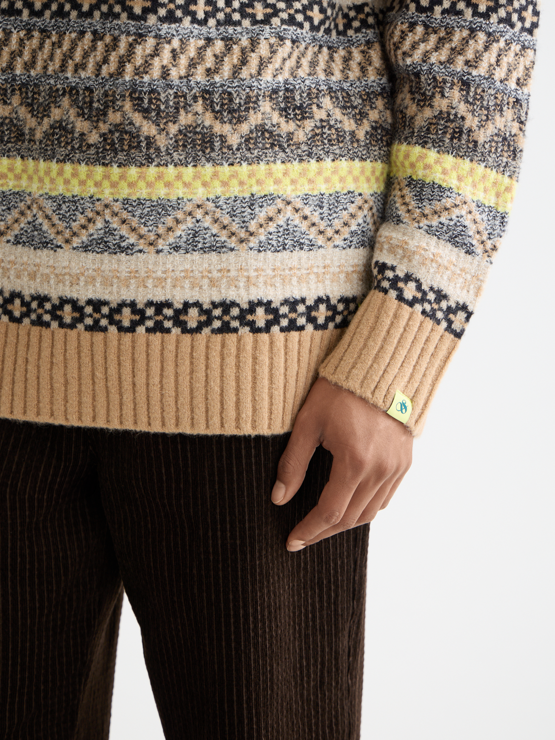 Jacquard dropped shoulder crewneck