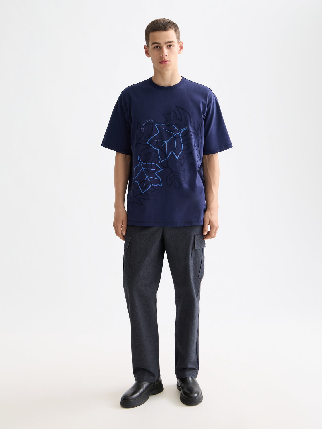 Loose Embroidery T-shirt