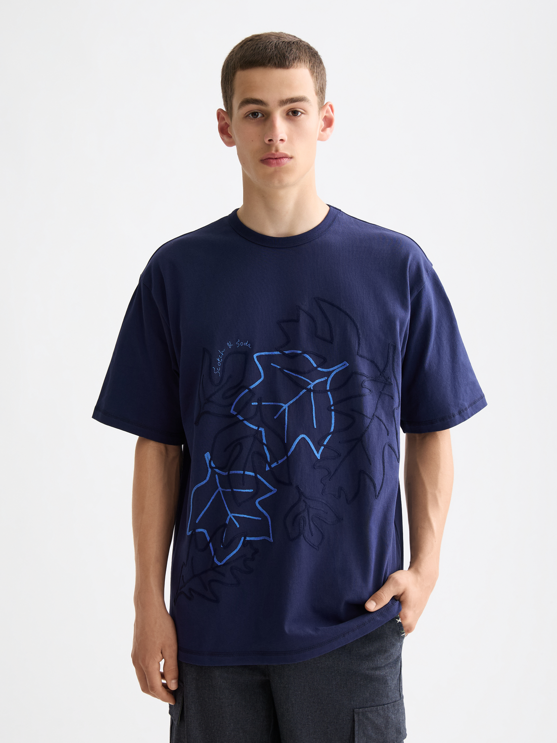 Loose Embroidery T-shirt