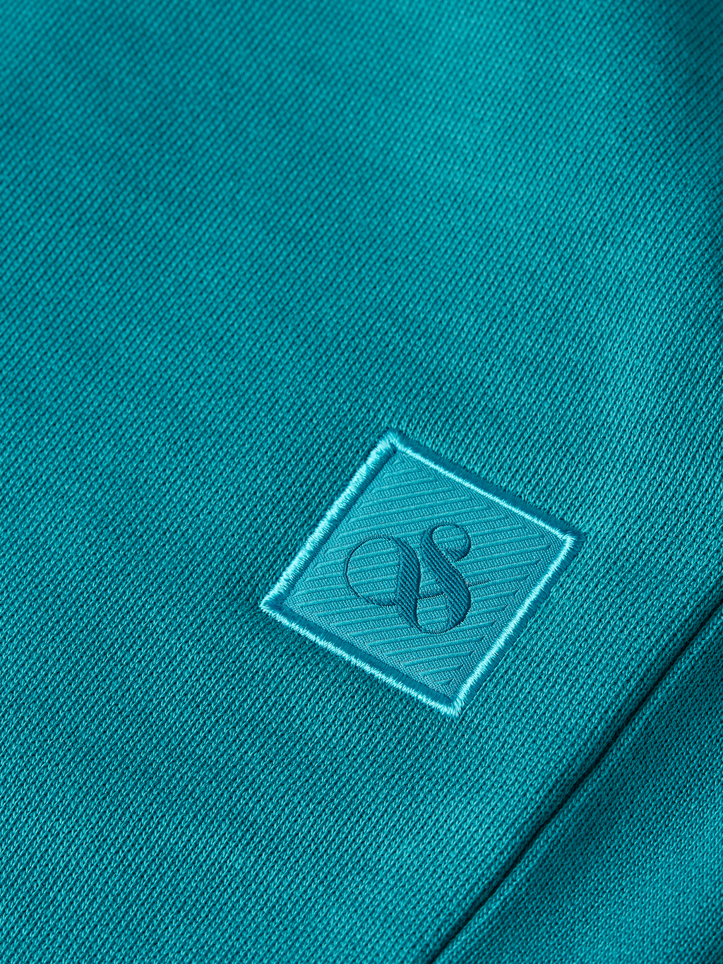 Seasonal core logo badge regular fit sweatshorts