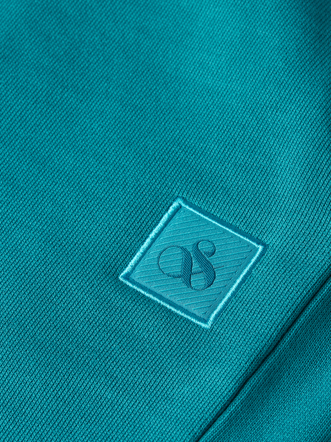 Seasonal core logo badge regular fit sweatshorts