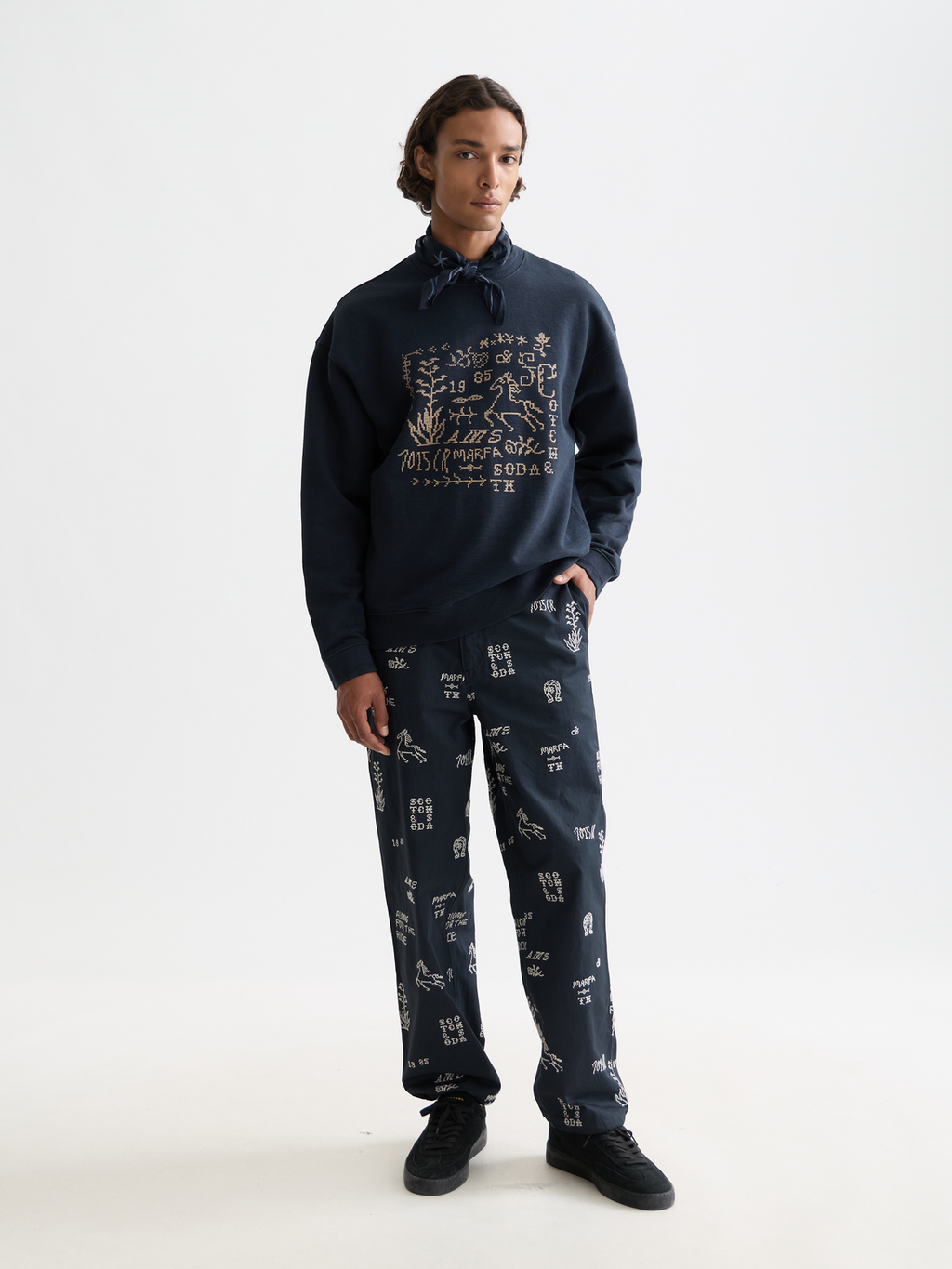 Embroidered cotton-blend relaxed straight chino