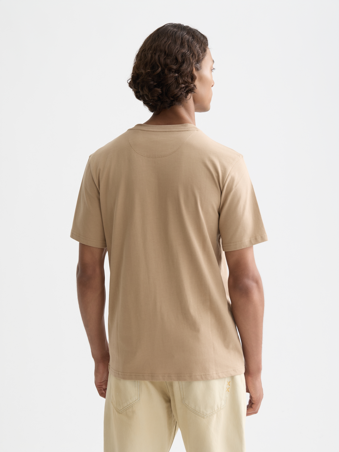 Seasonal Essentials logo T-shirt - AMPHORA