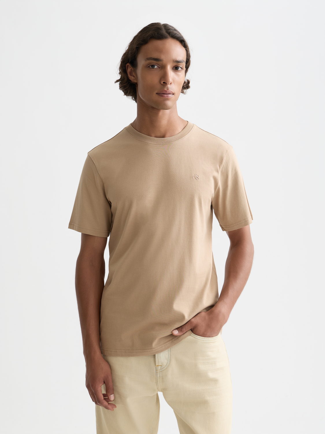 Seasonal Essentials logo T-shirt - AMPHORA