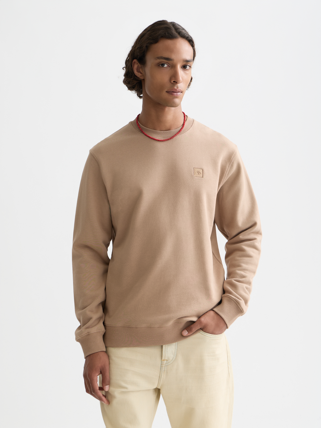 Seasonal Essentials logo badge sweatshirt - AMPHORA