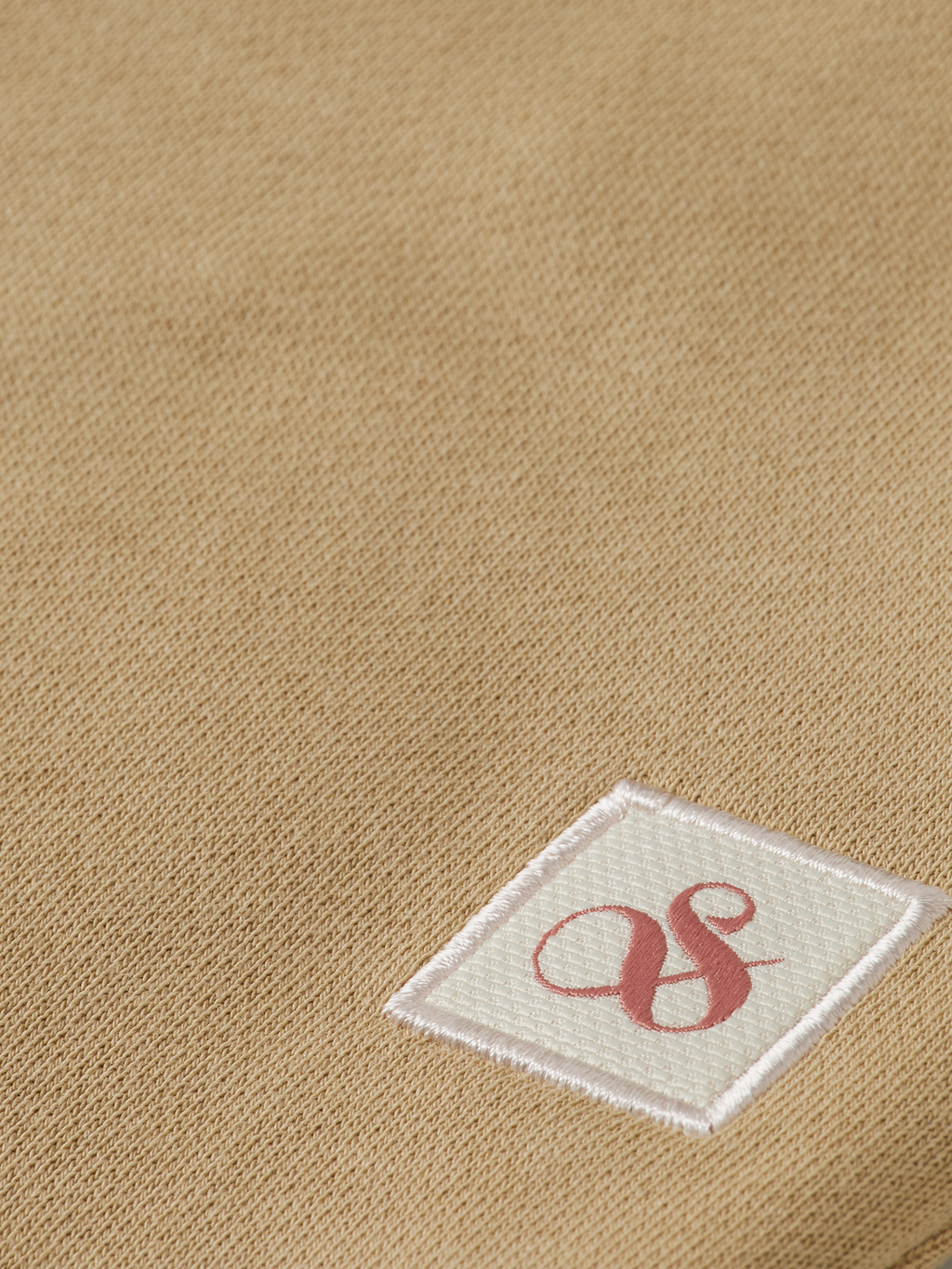 ESSENTIAL LOGO BADGE SWEATPANTS