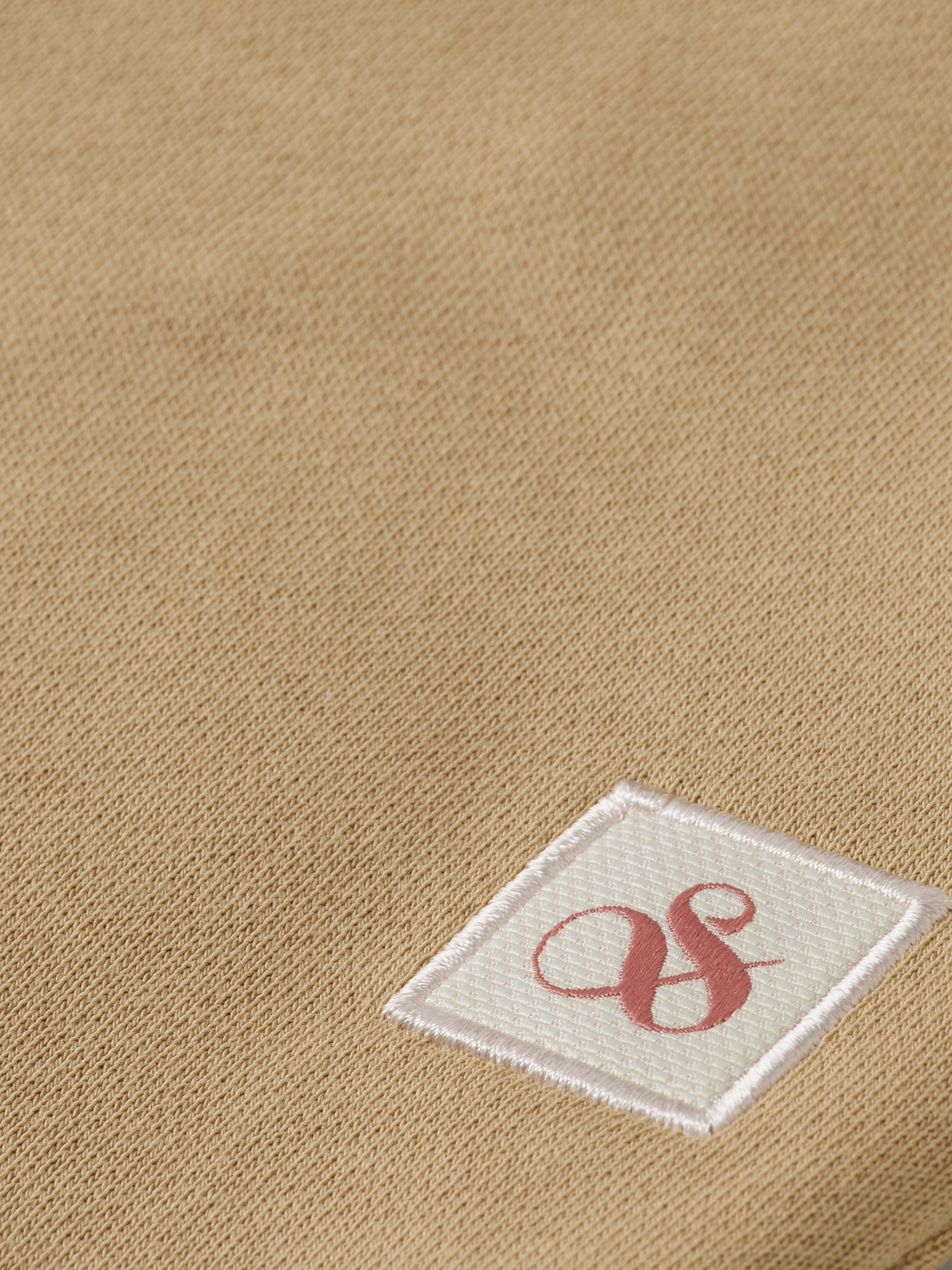 ESSENTIAL LOGO BADGE SWEATPANTS