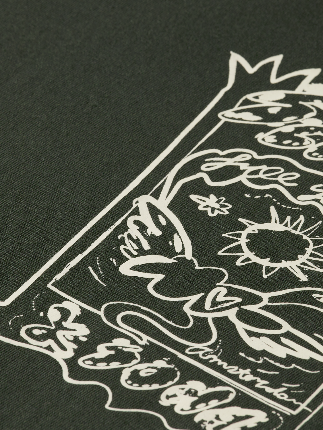 REGULAR FIT FRONT CHEST ARTWORK T-SHIRT