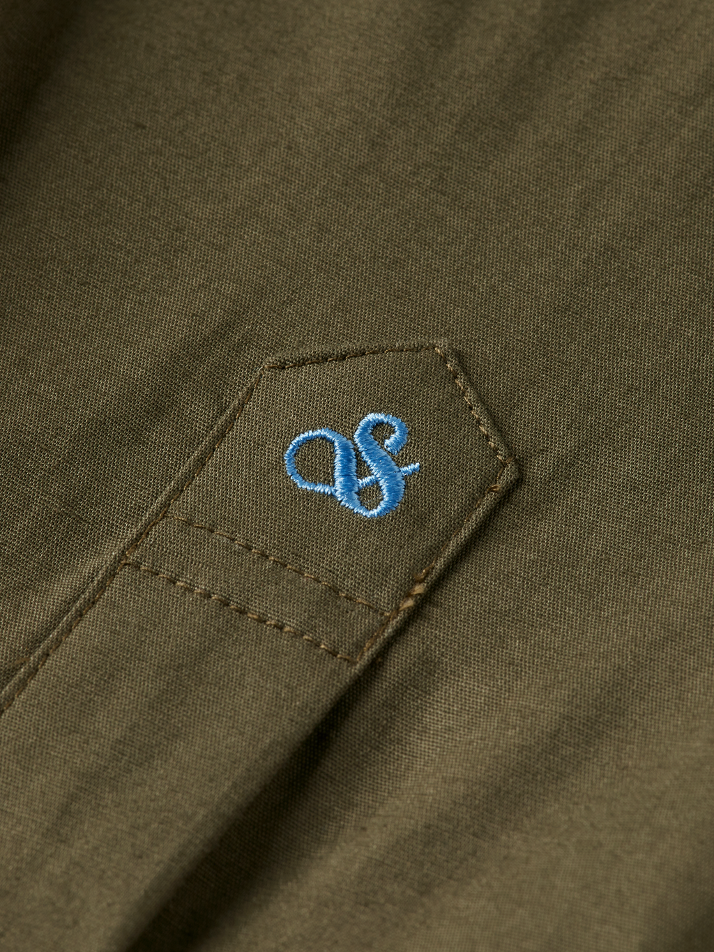 Seasonal Essentials Slim poplin shirt