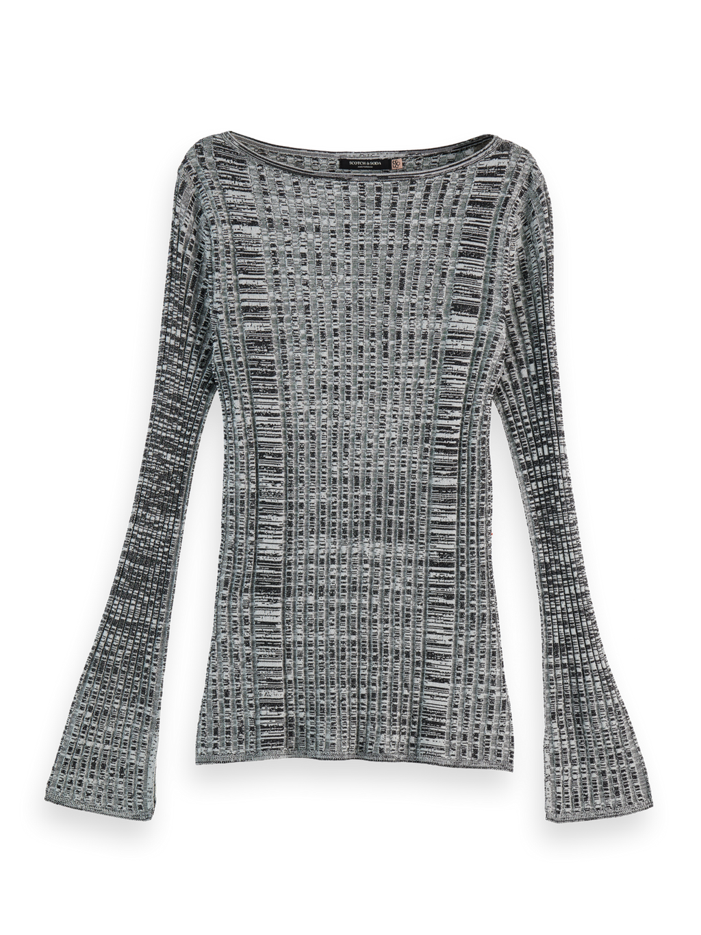 Ribbed knitted pullover