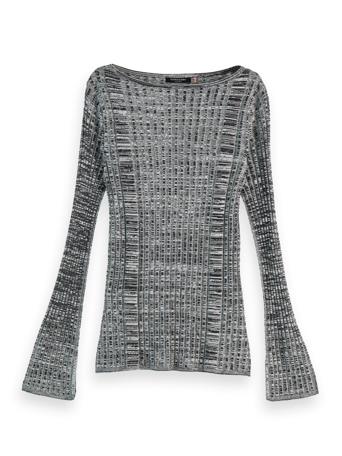 Ribbed knitted pullover