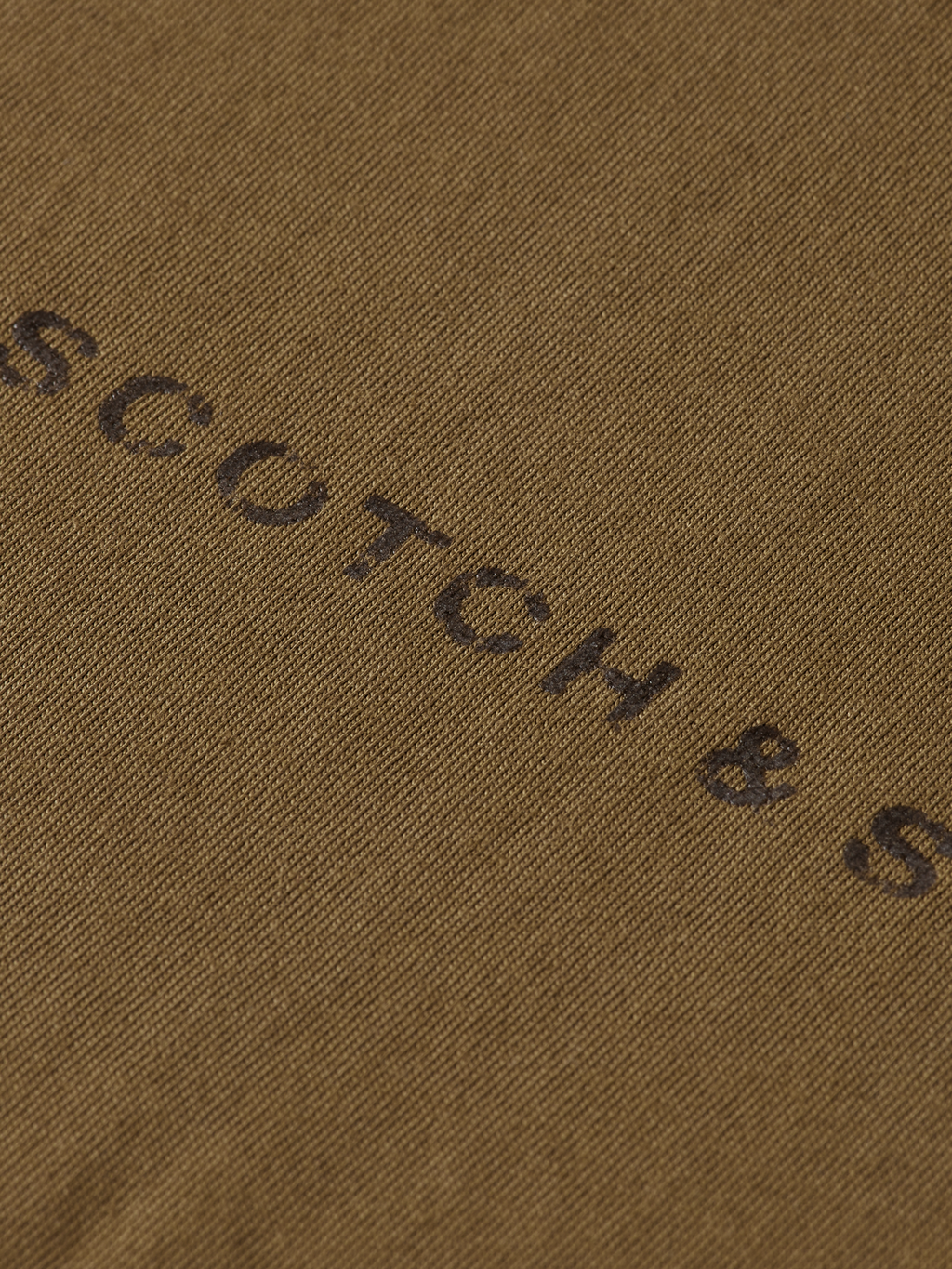 Seasonal Essential logo t-shirt