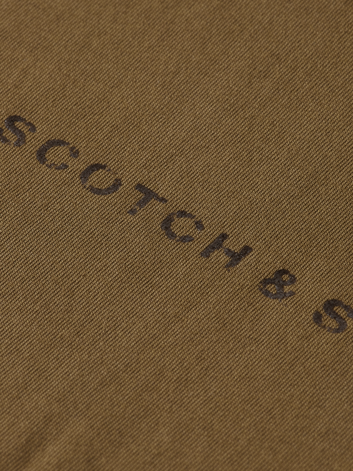 Seasonal Essential logo t-shirt