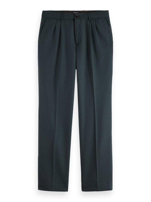 Relaxed straight fit pleated tailored chino