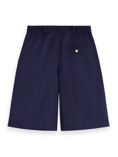 Gabardine twill A-line pleat front short