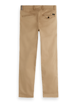 ESSENTIALS - STUART REGULAR SLIM-FIT CHINO