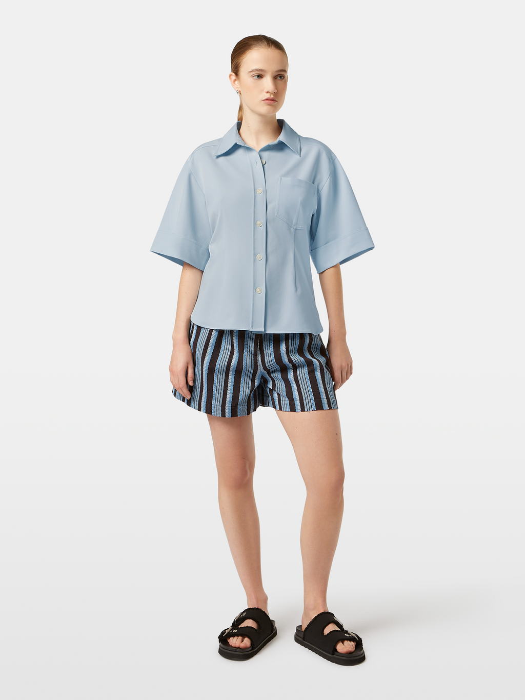 Fitted short sleeve shirt