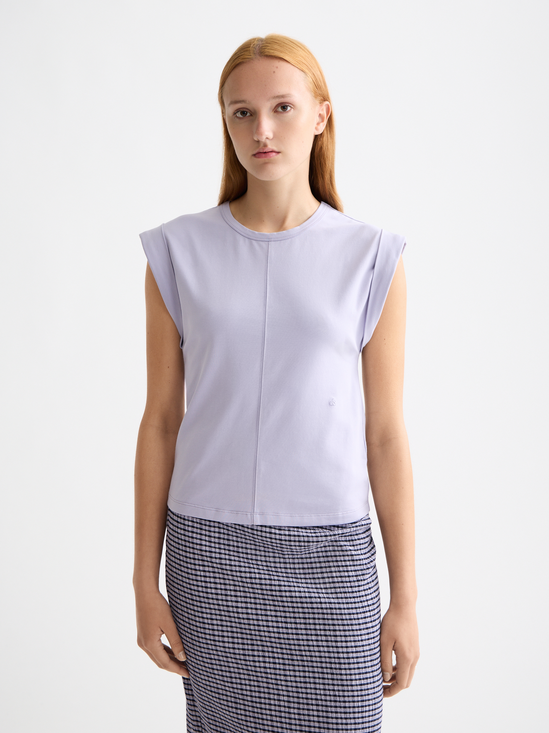 Fitted rolled-up sleeve T-shirt