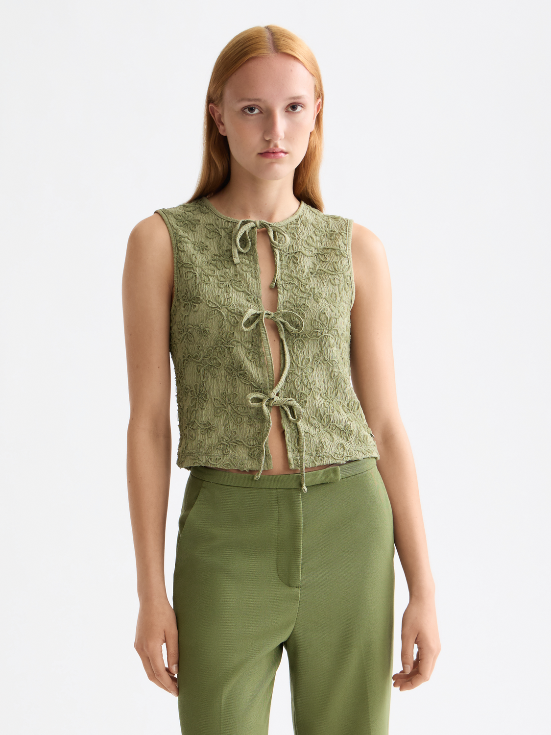 Bow structured tank