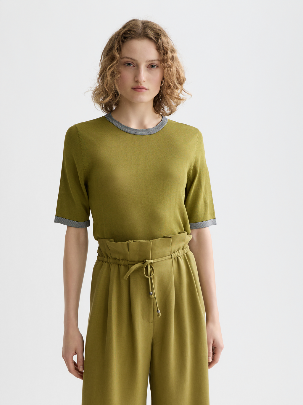 Stripe trim short sleeve pullover