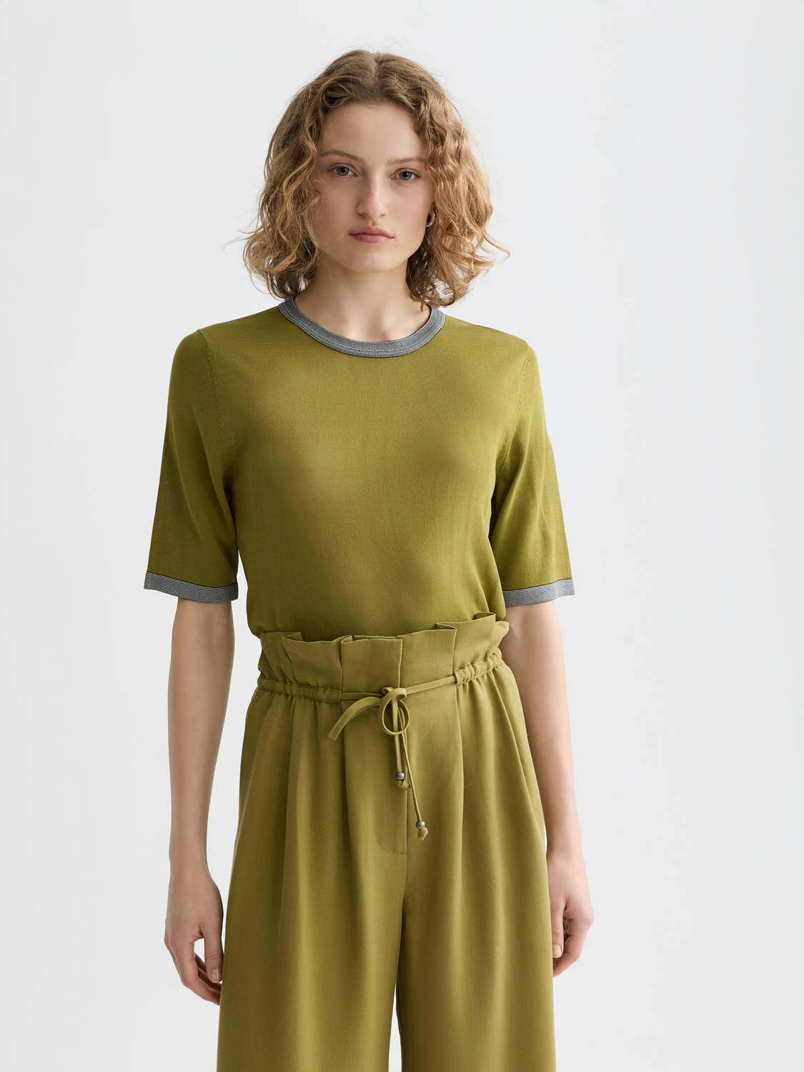 Stripe trim short sleeve pullover