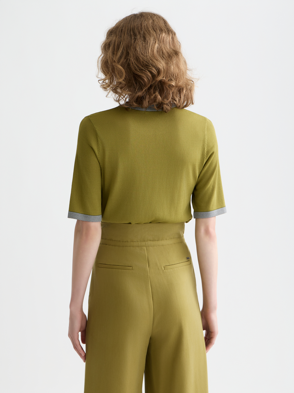 Stripe trim short sleeve pullover