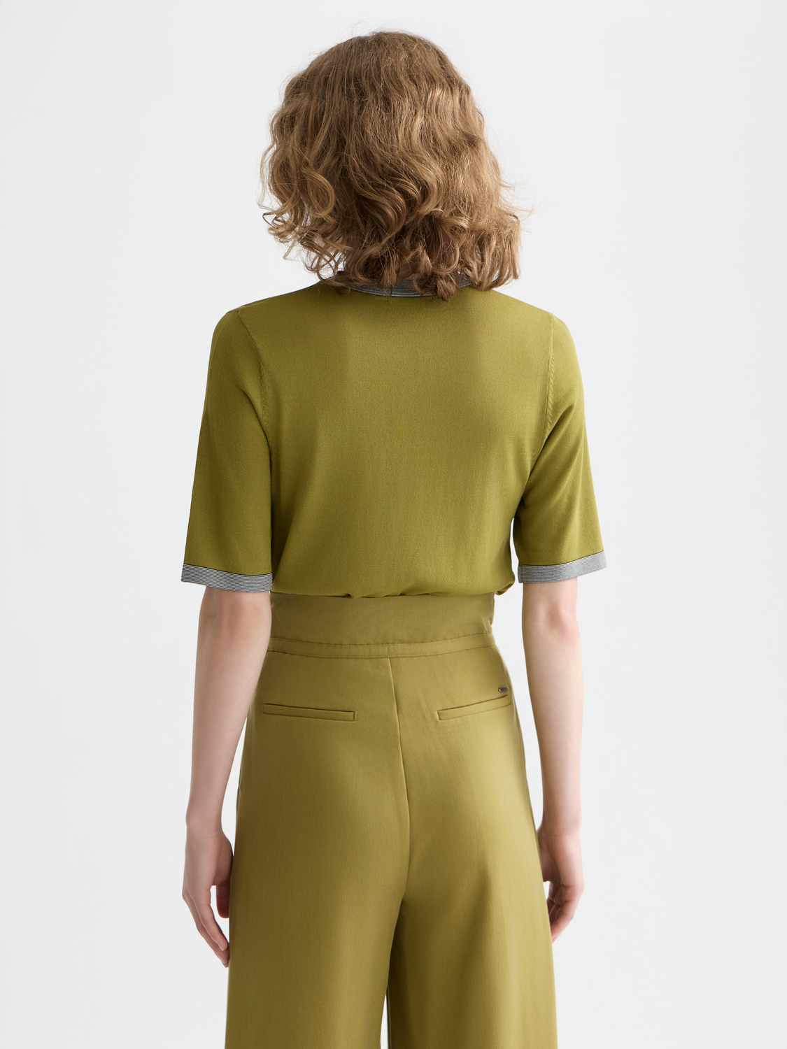 Stripe trim short sleeve pullover