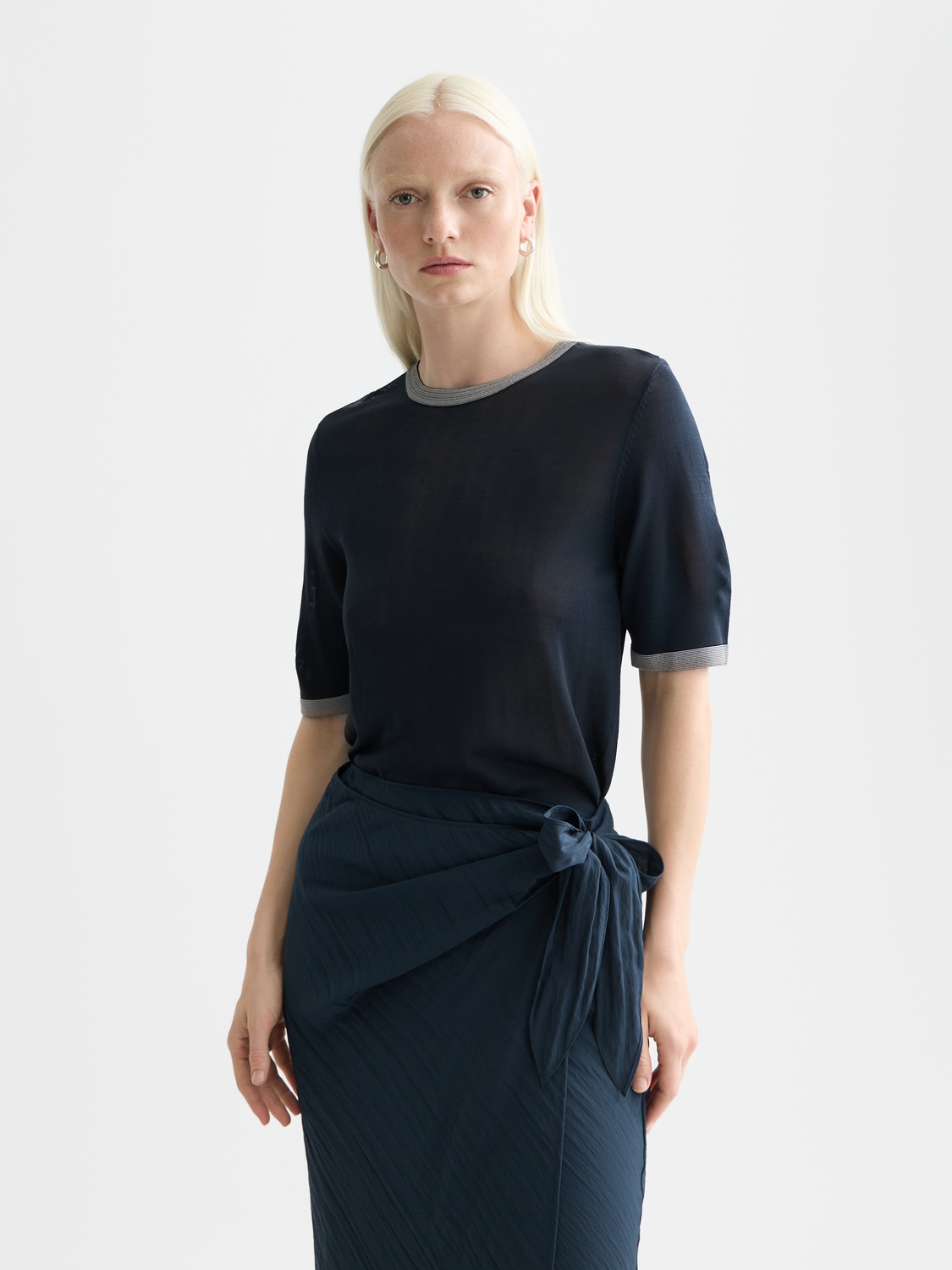 Stripe trim short sleeve pullover