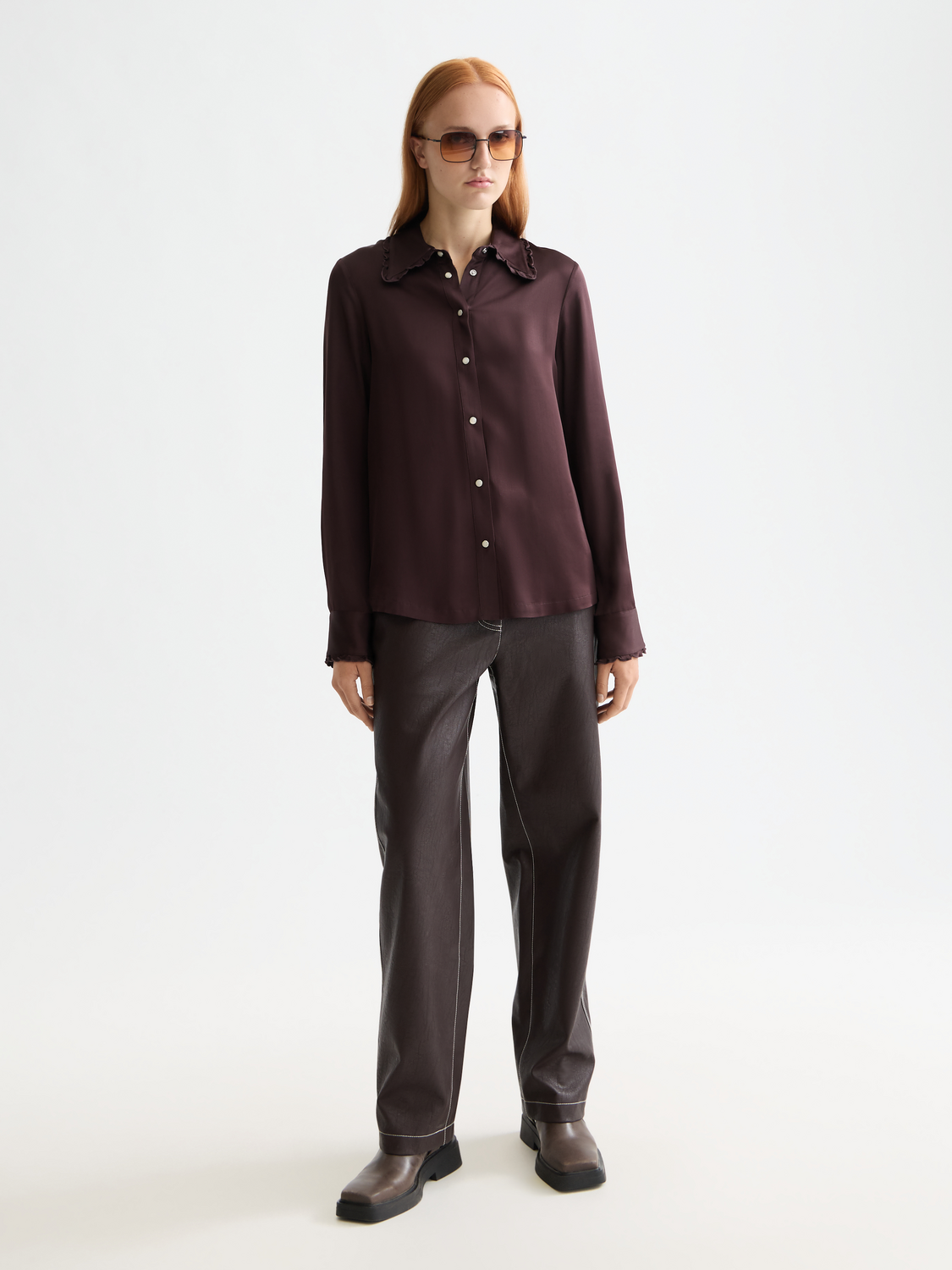 Ruffle collar shirt