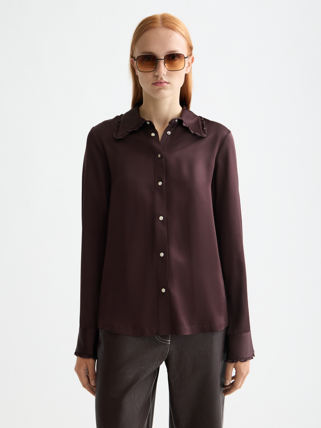 Ruffle collar shirt