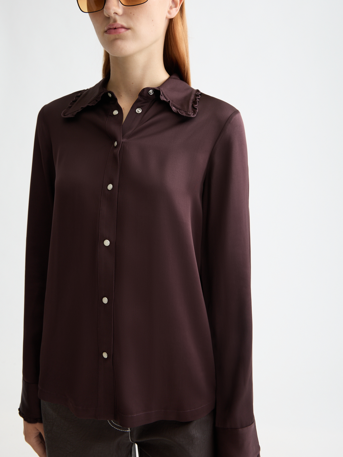 Ruffle collar shirt