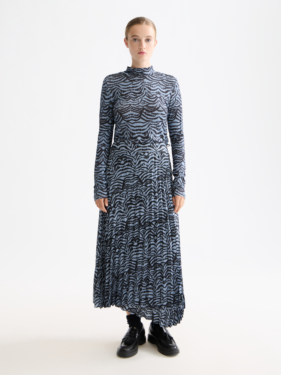 Printed mock neck long sleeve top