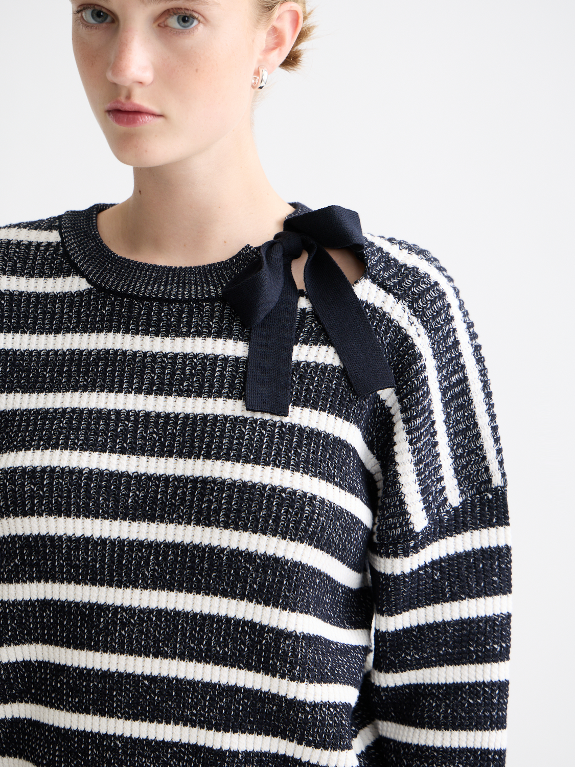 Stripe tie neck pullover