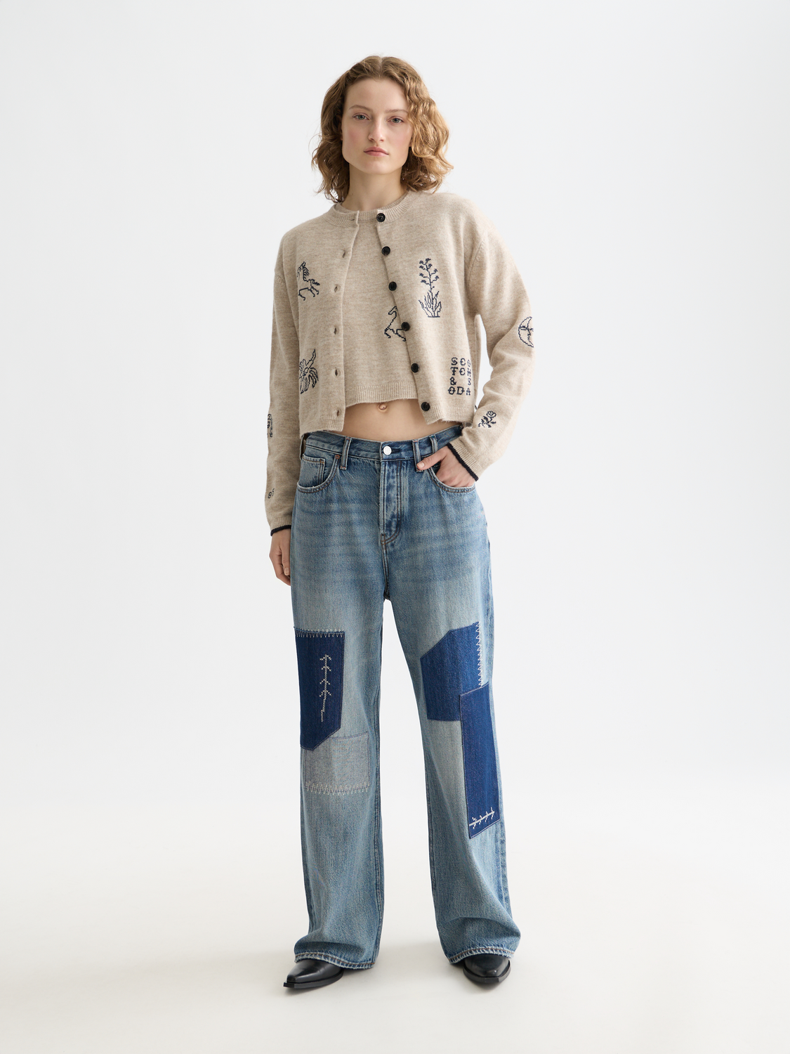 Embroidered crew neck cardigan