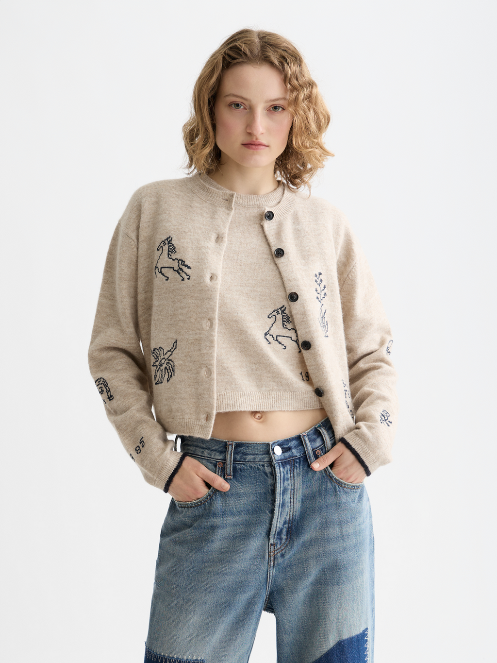 Embroidered crew neck cardigan