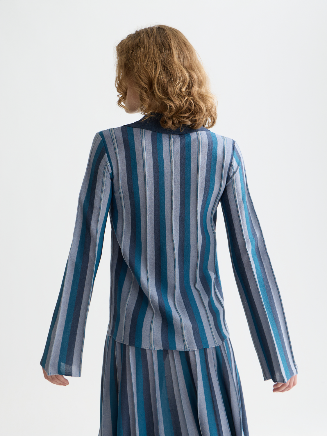 Pleated stripe collared cardigan