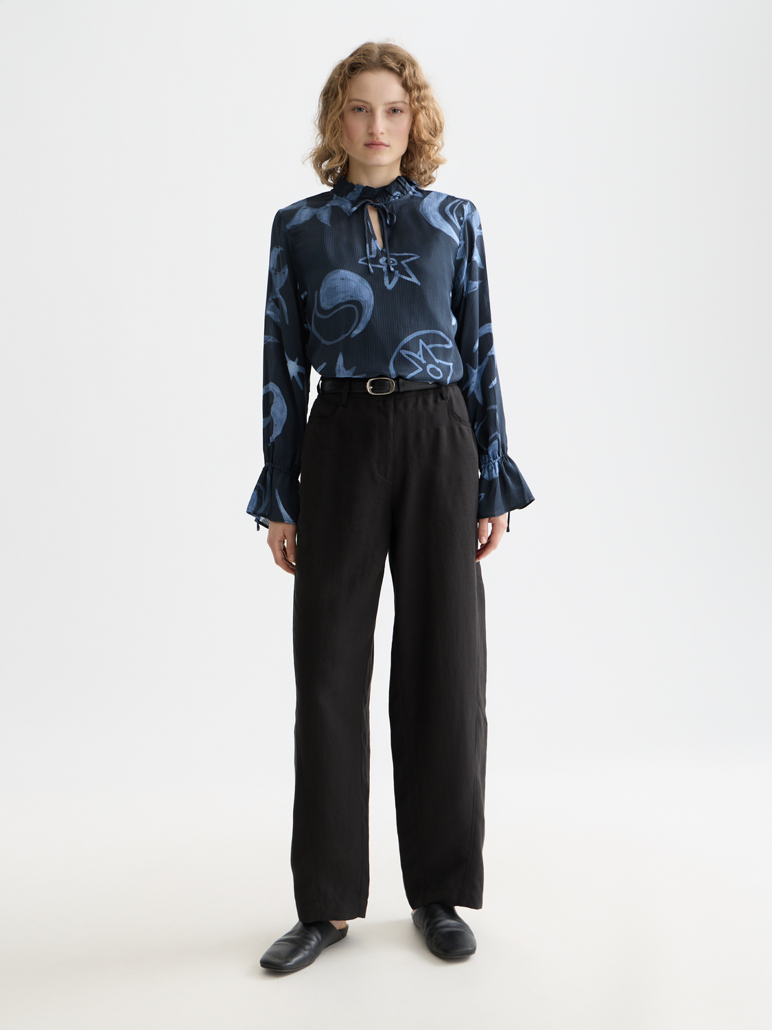 Printed drawstring cuffs shirt