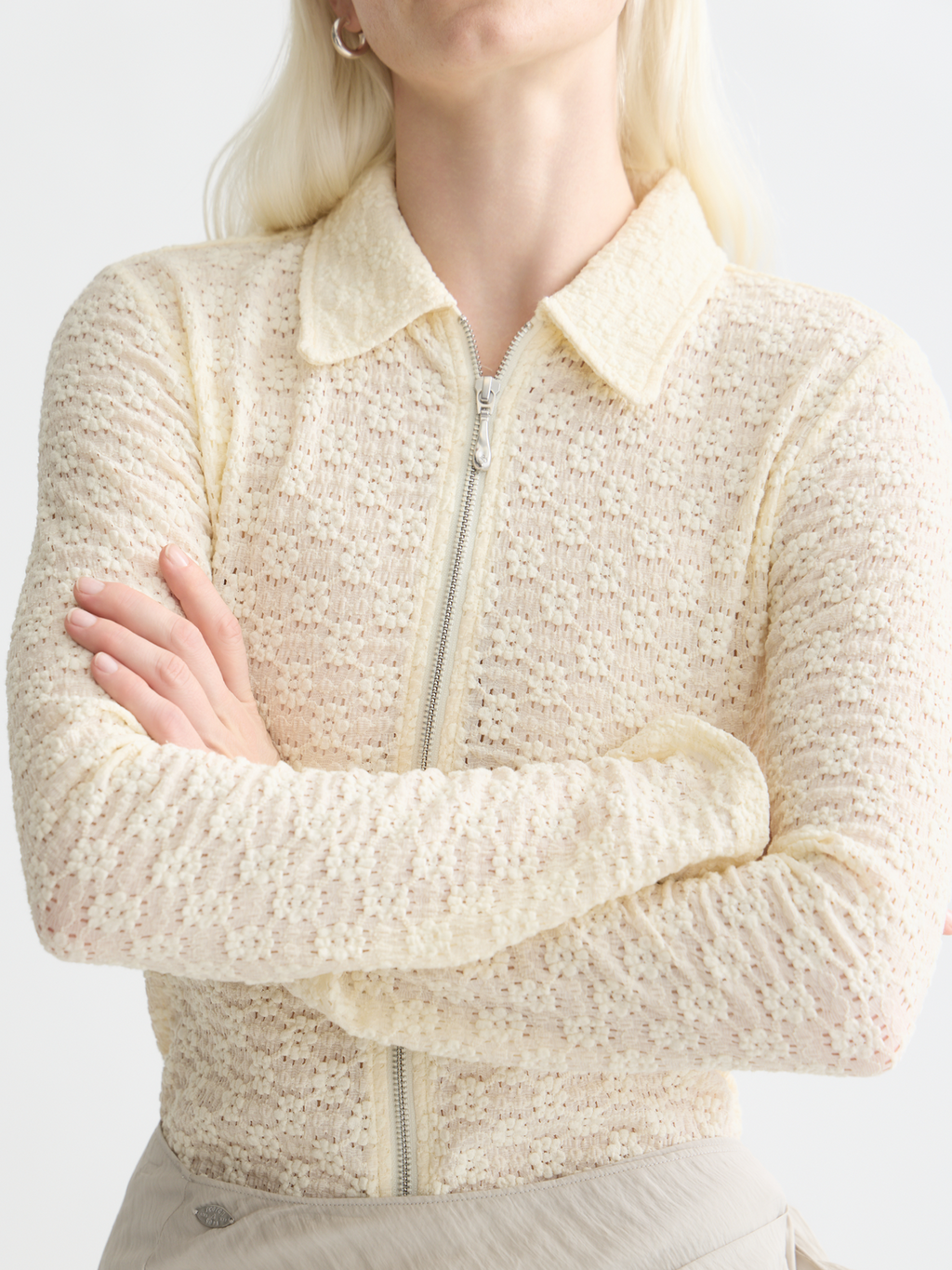 Zip up open structure long sleeve top