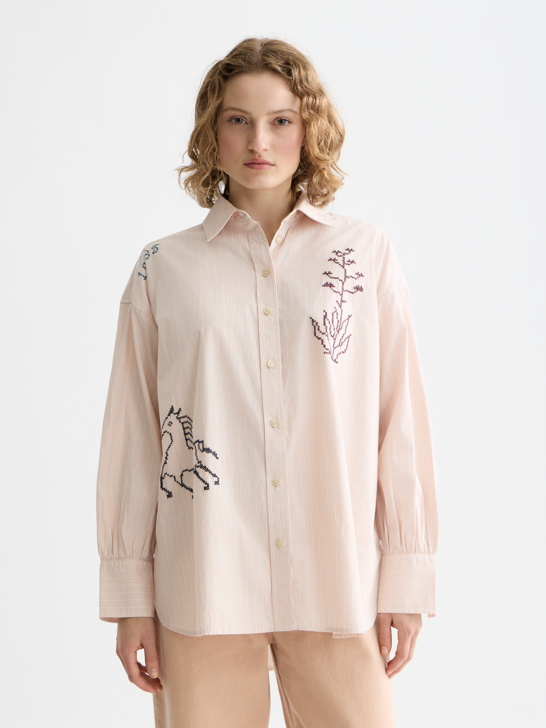 Embroidery girlfriend shirt